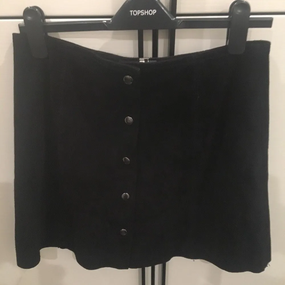 NWOT Topshop Black Real Suede Button Skirt 8 - Image 2