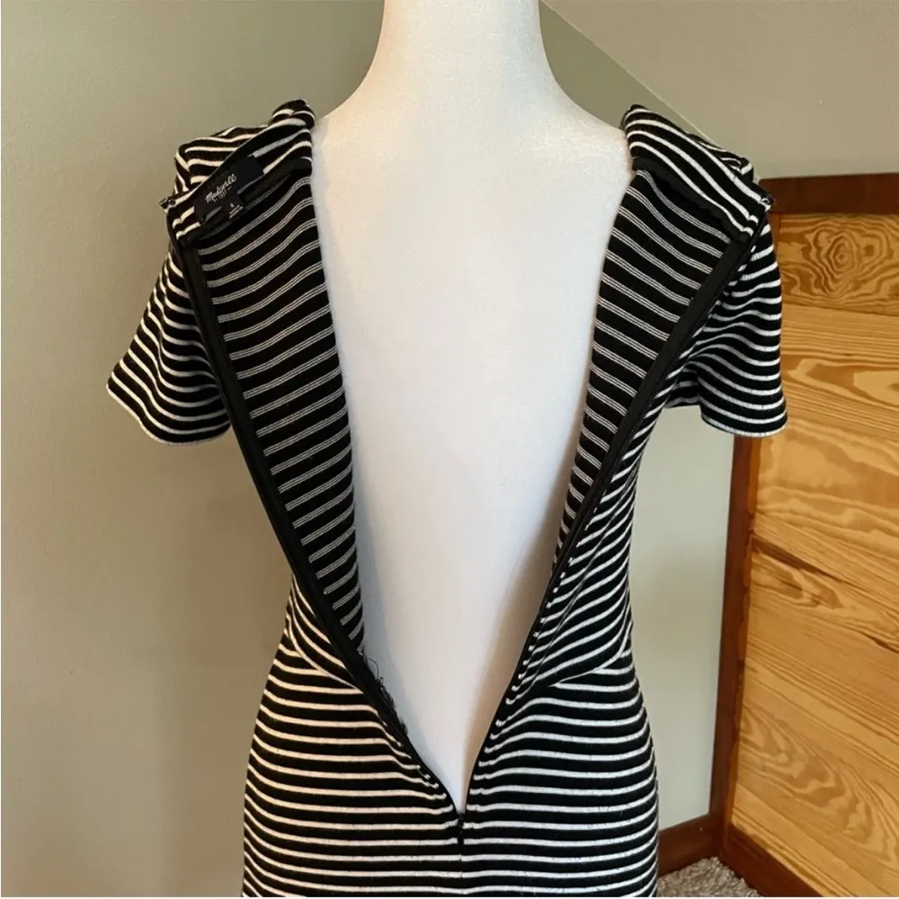 Madewell Gallerist Dress in Black White Stripe Short Sleeve Small - Image 8
