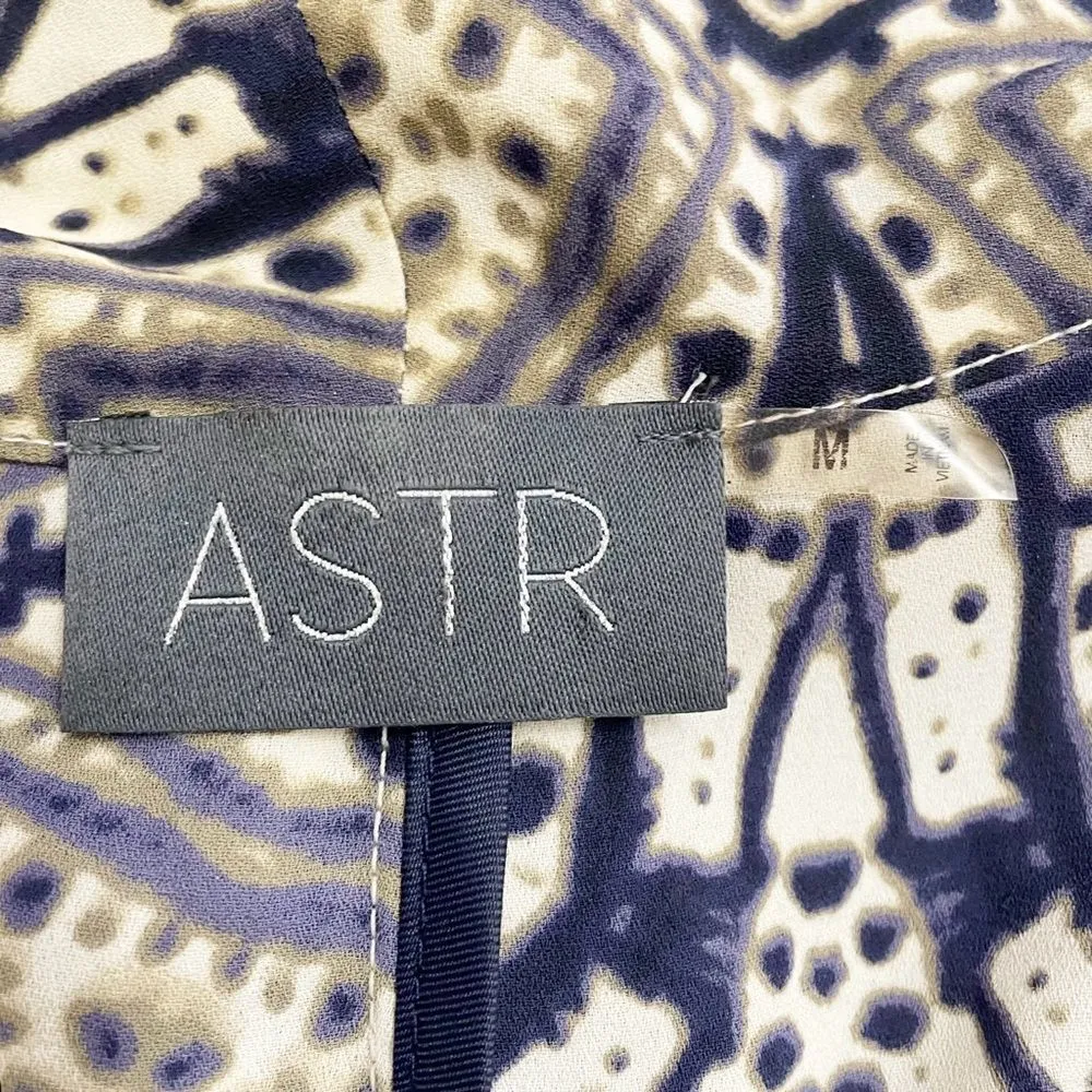 ASTR Draped Open Front Blazer Tan Navy Black Batik Geometric Print Size Medium - Image 11