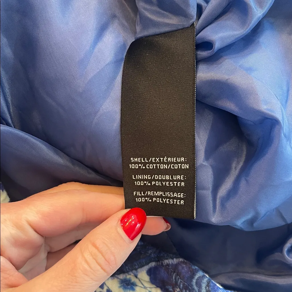 7 For All Mankind Blue and White Quilted Cropped Jacket - Image 4