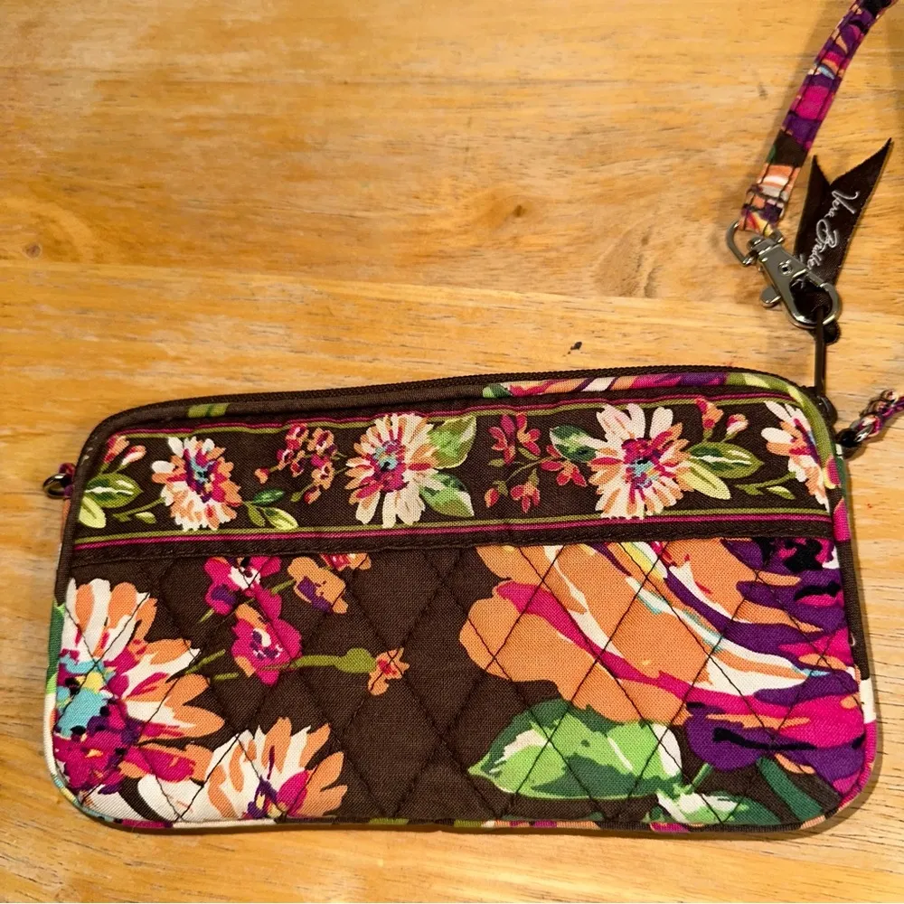 Vera Bradley brown floral zippered wristlet,  8“ x 4“ x 2“ - Image 5