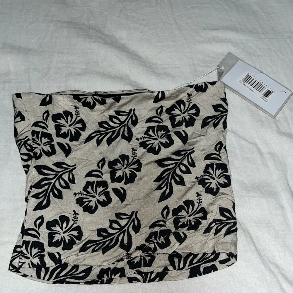 THIRD FORM Beige 2.0 Tube Top - Image 6