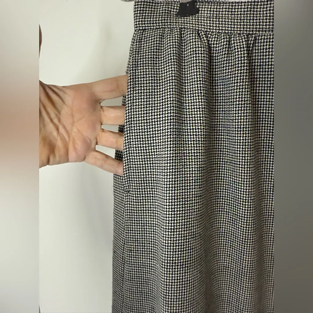 Pendleton vintage black and white houndstooth wool pencil skirt. S - Image 2