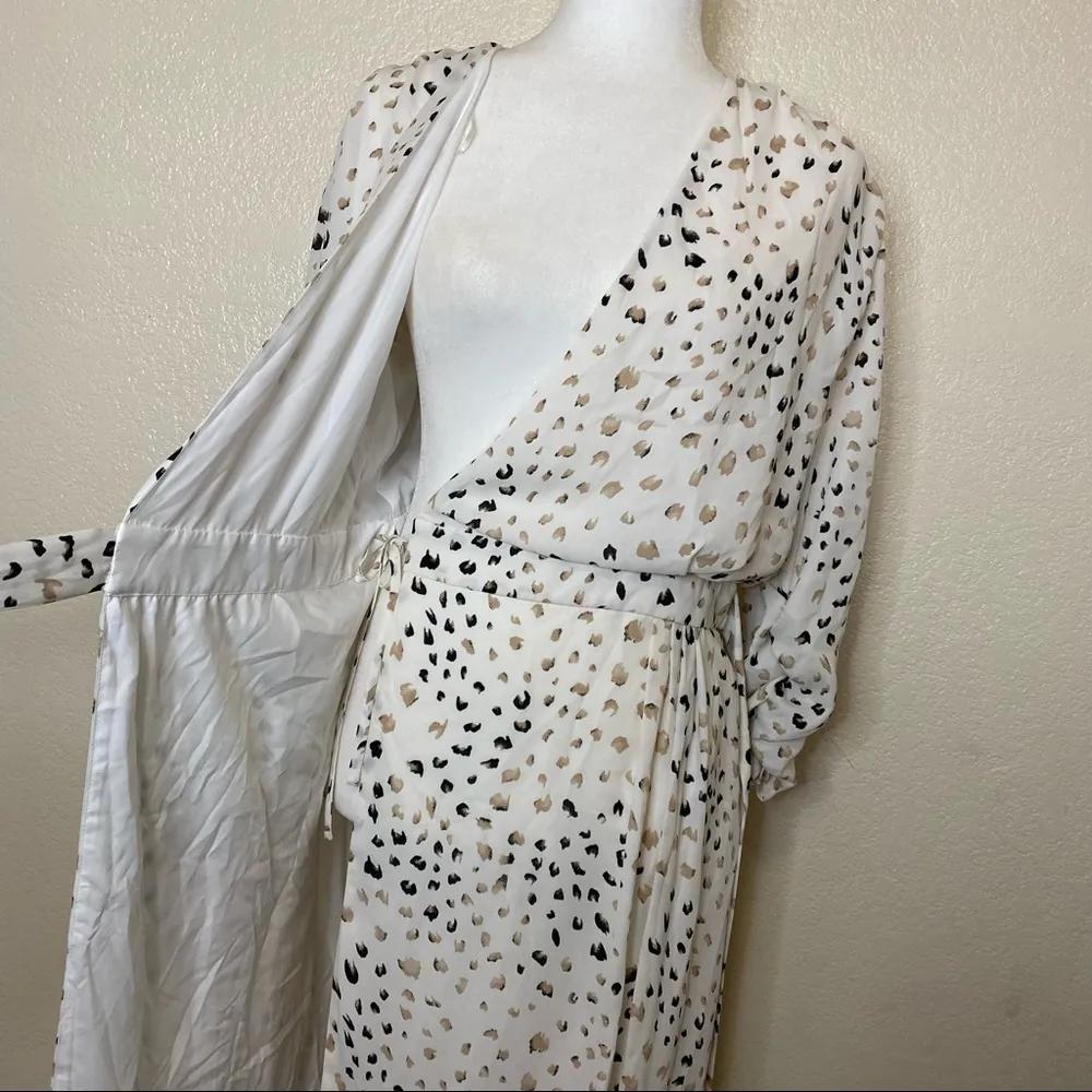 Habitual Arabella Printed Wrap Dress in Gardenia Animal Dot Size Medium NWT - Image 9