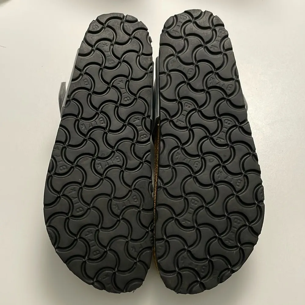 Birkenstock Sandals Gizeh Birko-Flor Thong Buckle Patent Alloy Silver Metallic - Image 11