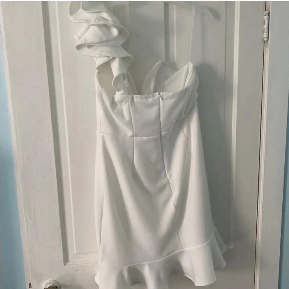 NWT Selfie Leslie White Ruffle One Shoulder Dress Sz XL - Image 4