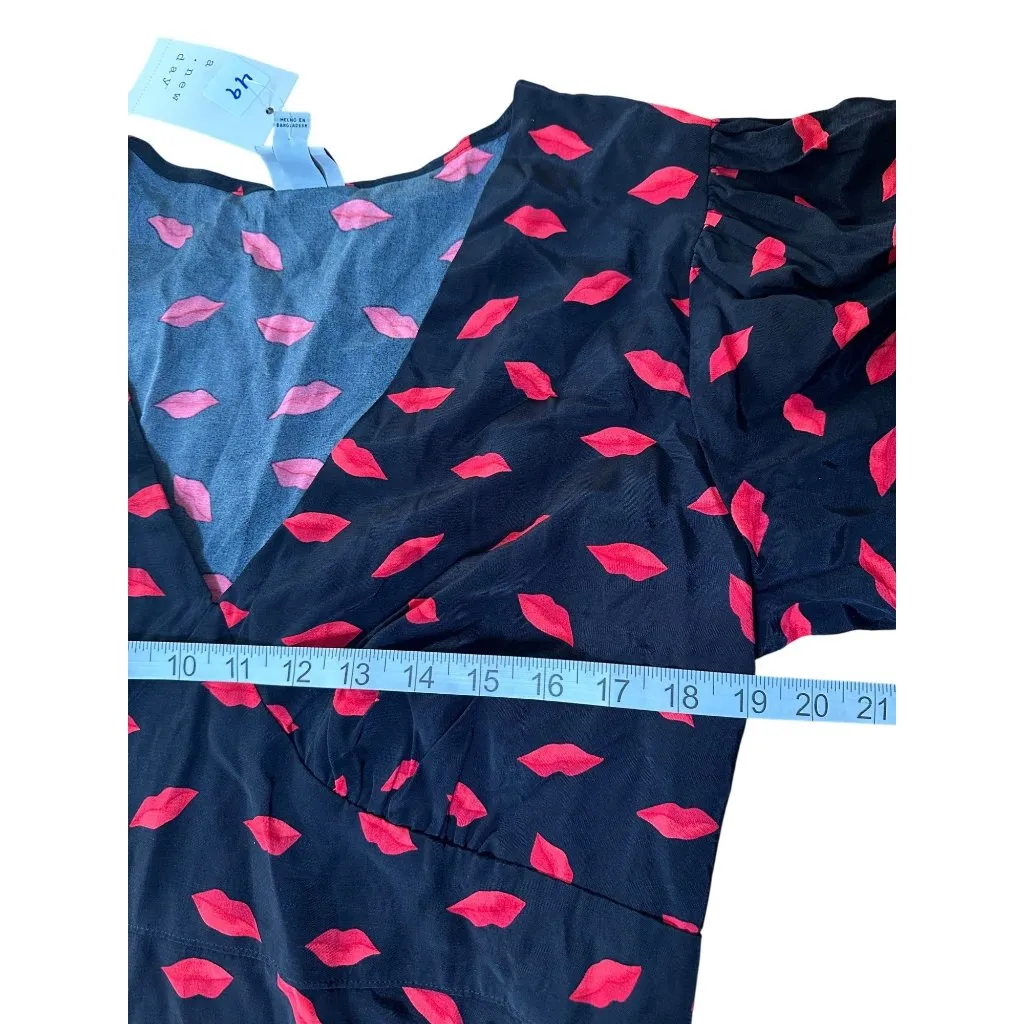 A New Day Womens V-Neck Dress Black With Red Lip Print Size 14 - Image 7