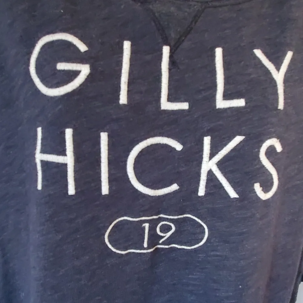 Gilly Hicks sweatshirt size medium - Image 2
