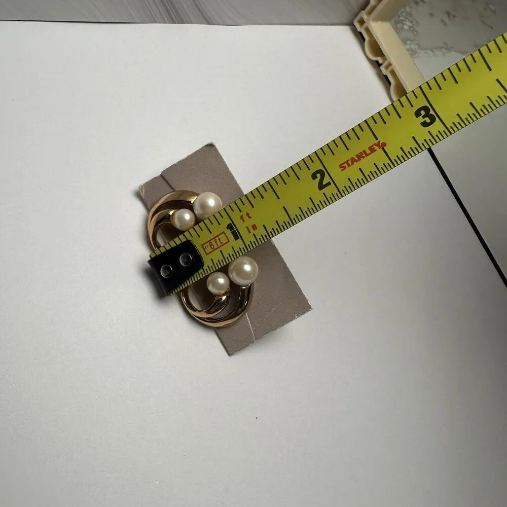 Avon Faux Pearl Gold Tone Stud Pierced Earrings NWOT - Image 2