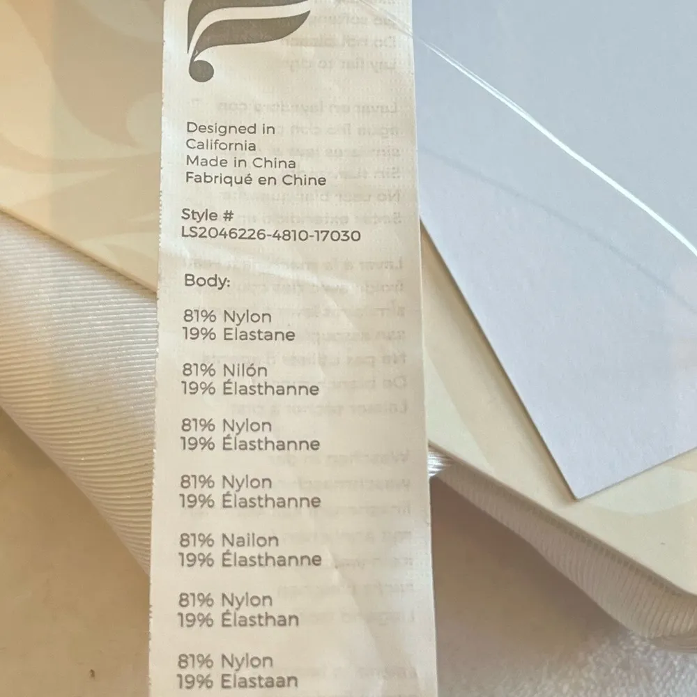 NWT Emilia Size Small SculptKnit Long-Sleeve Square Neck Line Top II Navy Blue - Image 5