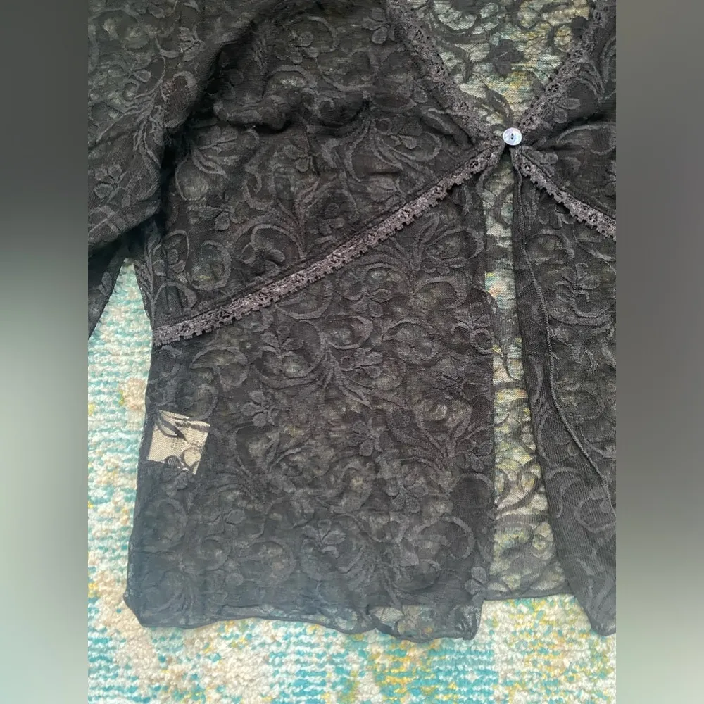 Vintage 90s Y2K  button front black floral lace cardigan, size large - Image 4