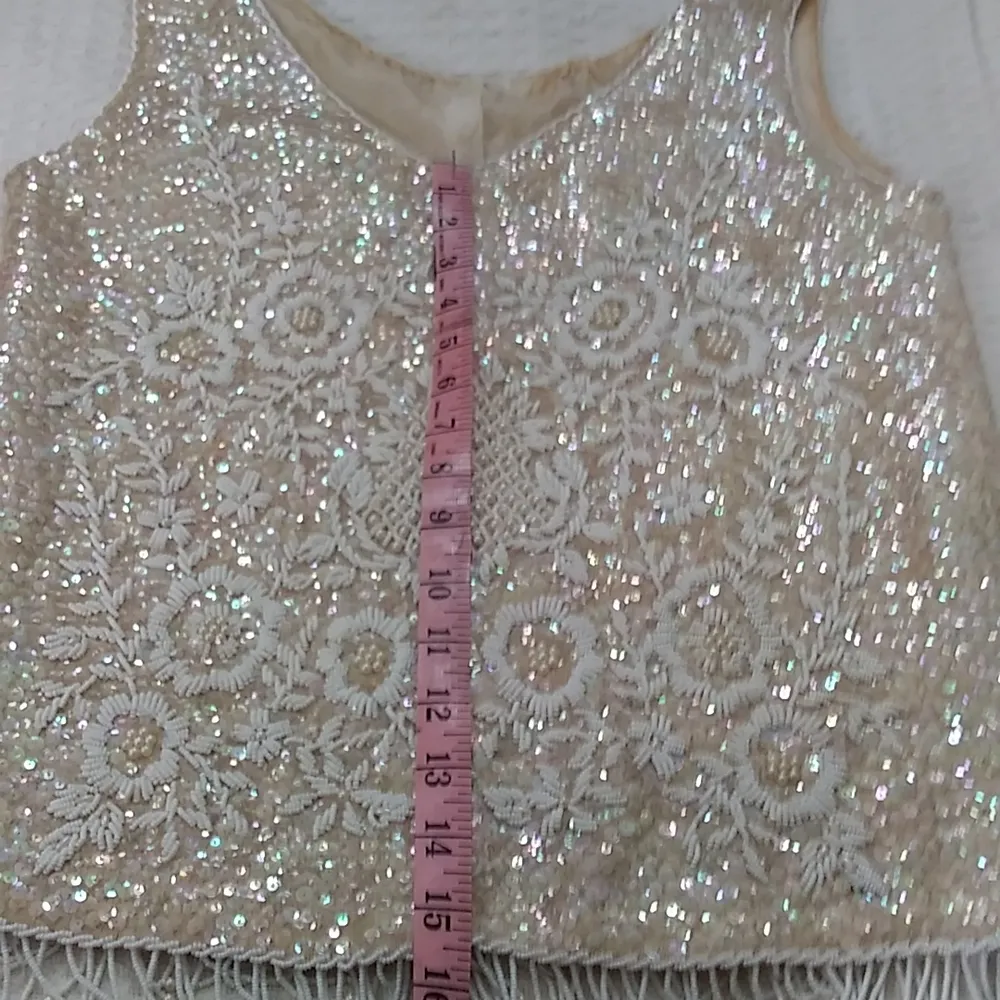 Vintage circa 1958 white seed bead and sequins 🌹 Size M - Image 5