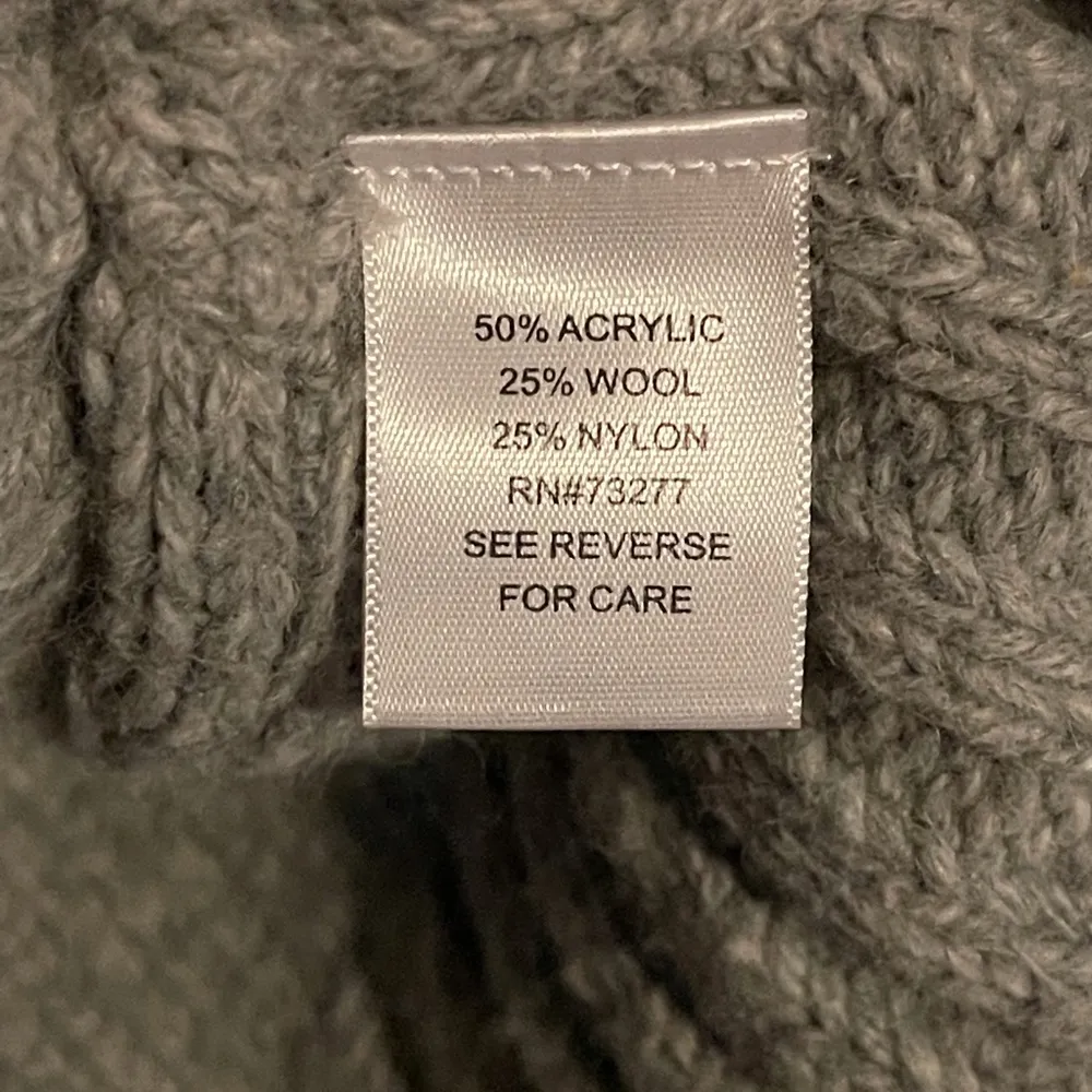 Apt 9 v-neck sweater sz M - Image 3