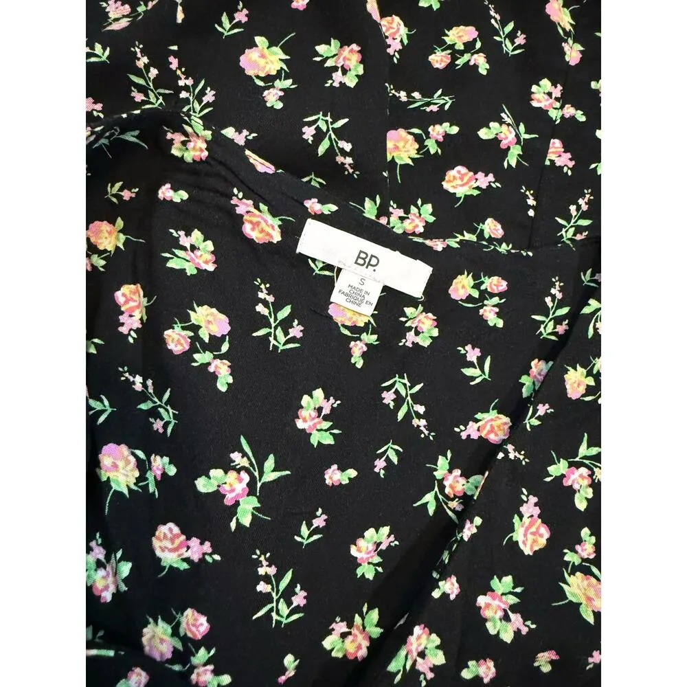 BP Women’s Small Black Pink Floral Sleeveless Shorts Ruffle Button Romper - Image 8