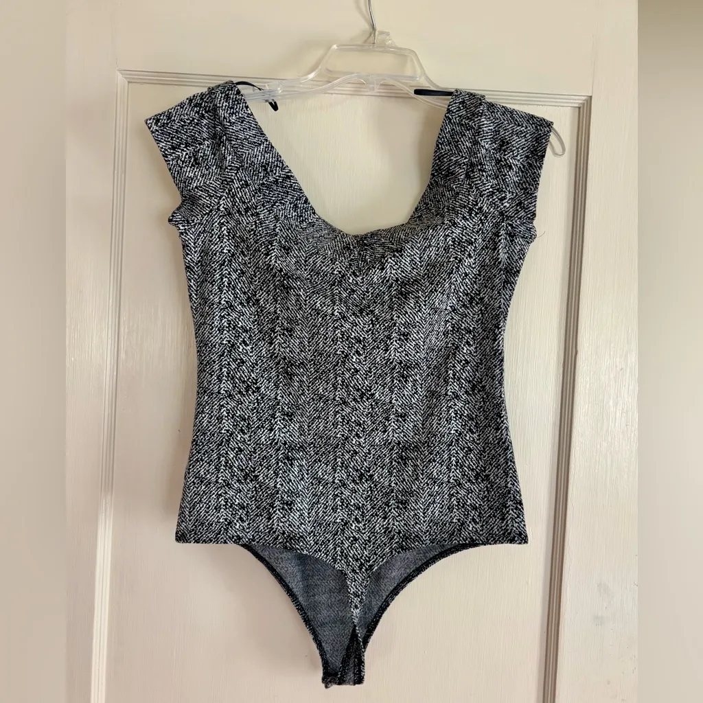 Express Black and White Off-Shoulder Bodysuit - Image 2