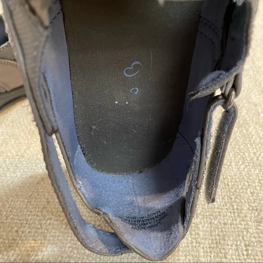 Baretraps Women’s Larson Sandals - Image 10