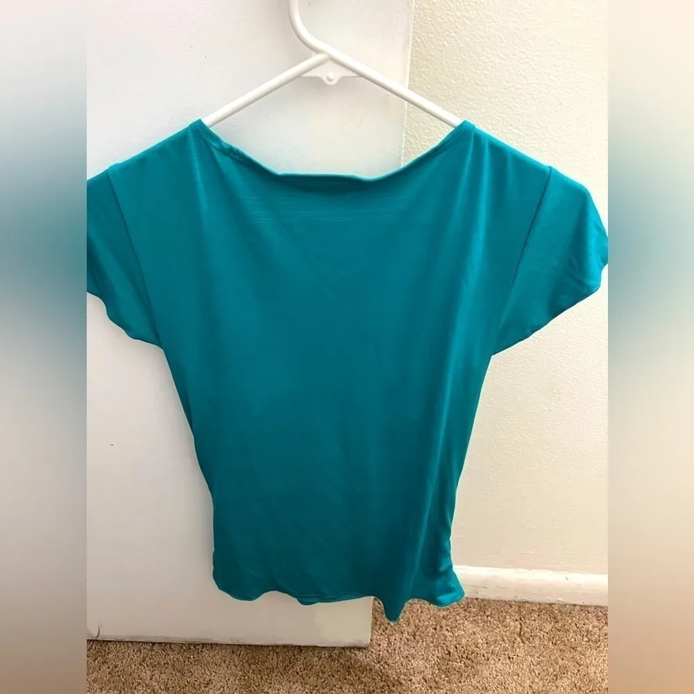 BCX women’s top. Teal size medium cross front style. Short sleeves - Image 3