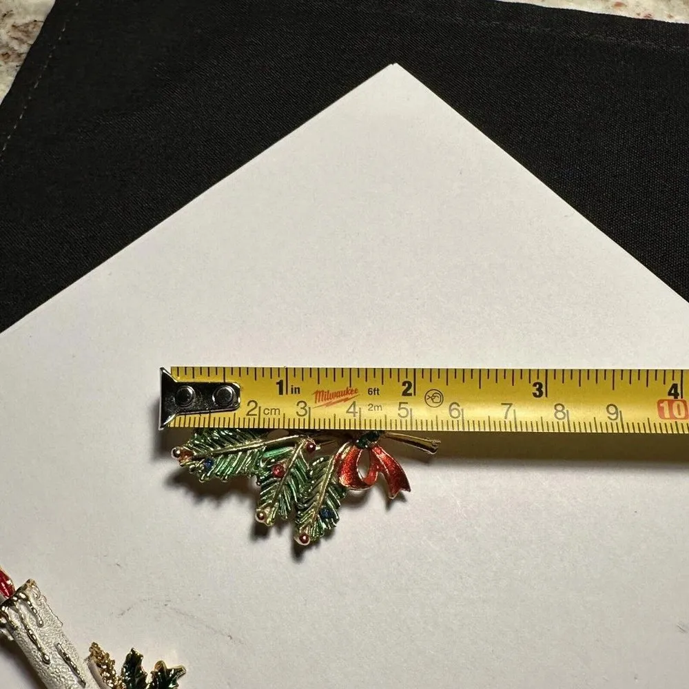 Lot Of Christmas Holiday Brooch Pins Gold Tone Red / Green Holly Branch & Candle - Image 8