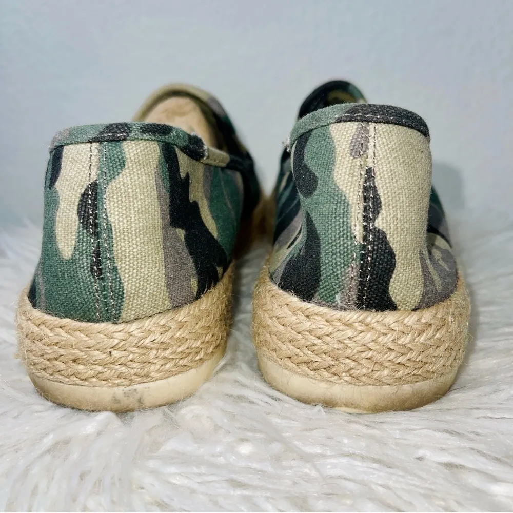 ESPRIT Camouflage Slip-Ons Sneakers - Run Large - Image 9