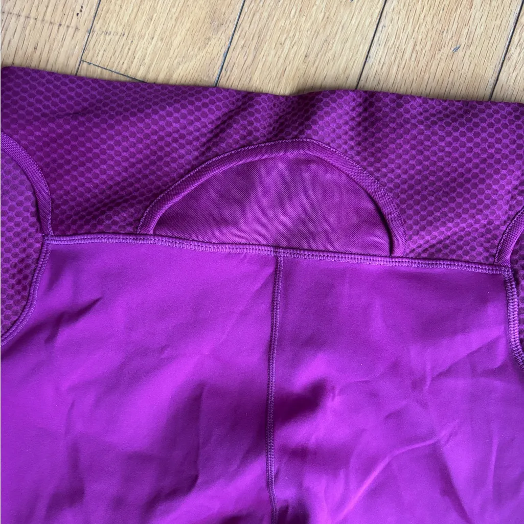 Nike Women's Fuchsia Compression Biker Shorts size L - Image 12
