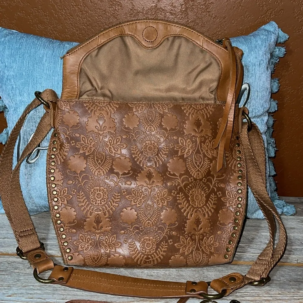 The Sak tooled leather crossbody bag and wallet set - Image 6