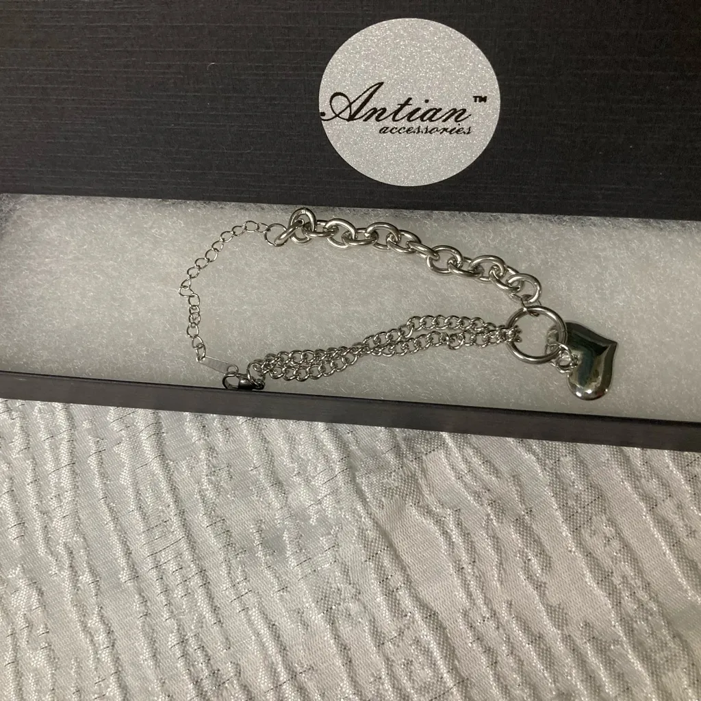 Antian Accessories™ Gold Plated Heart Charm Bracelet Silver - Image 3