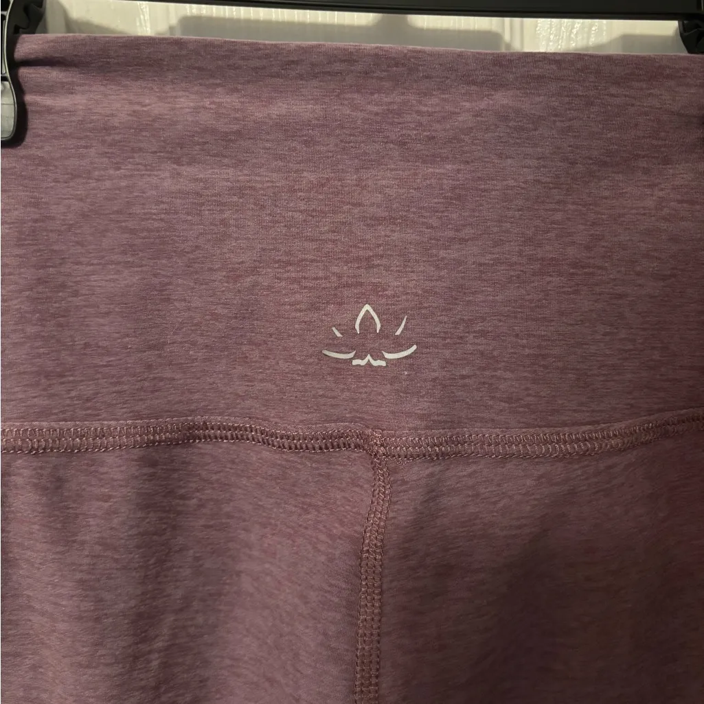 Beyond Yoga Spacedye At Your Leisure High Waisted Midi Legging size medium - Image 4