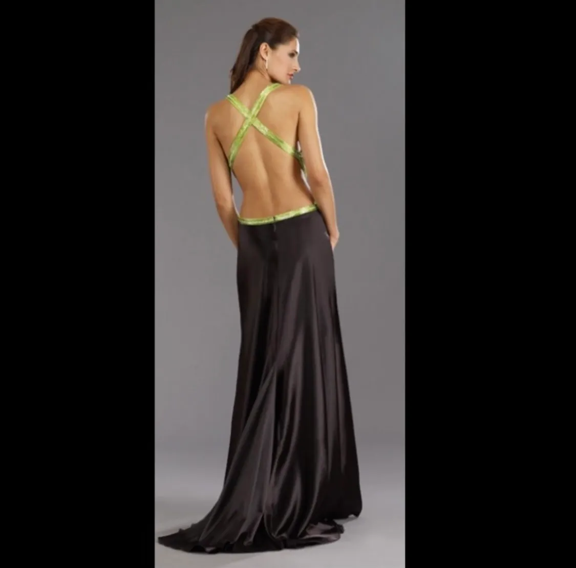 Dave and Johnny Black Evening Dress - Image 2