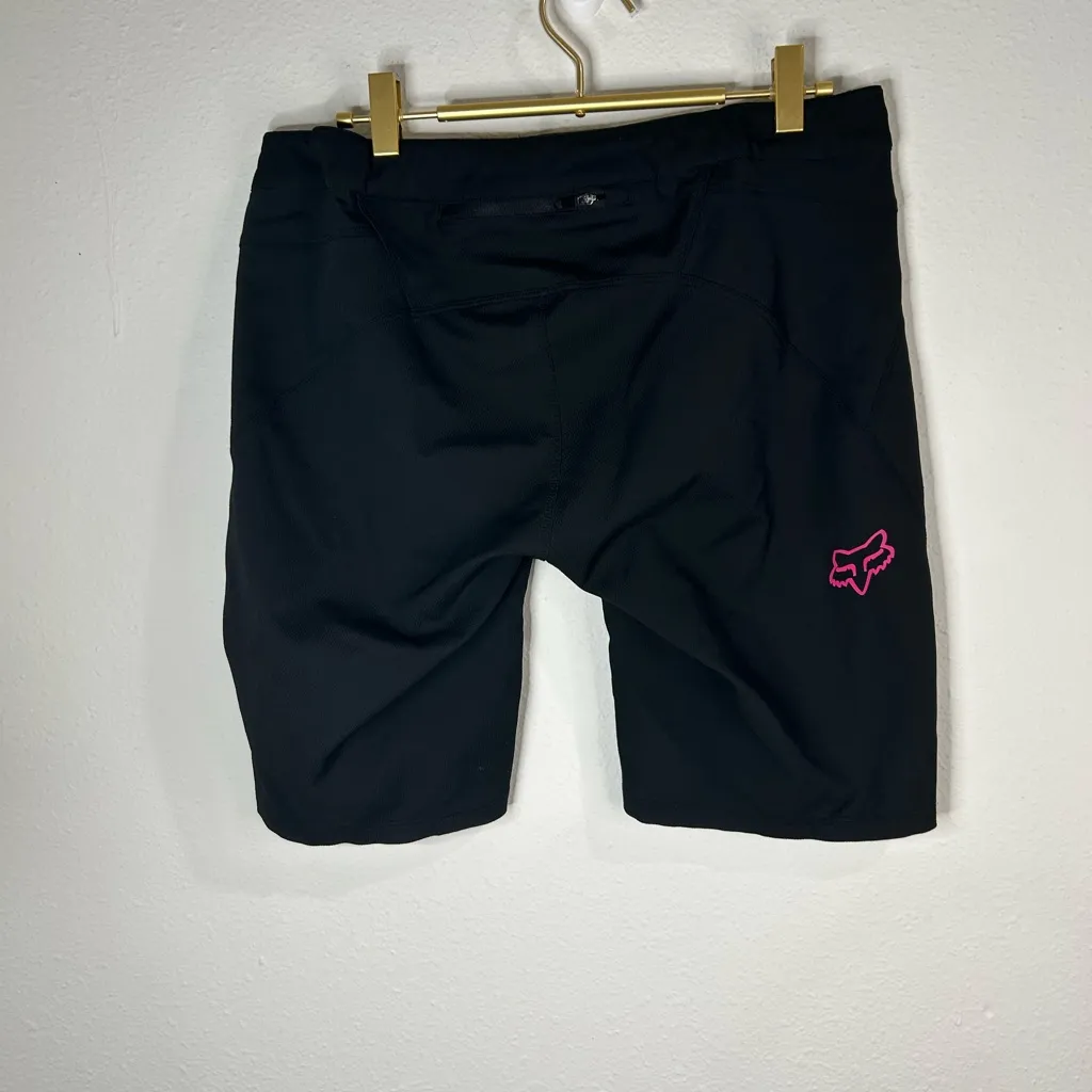 Fox Racing Women’s Cycling Shorts Black Pink Logo Padded MTB Bike Size Medium - Image 5