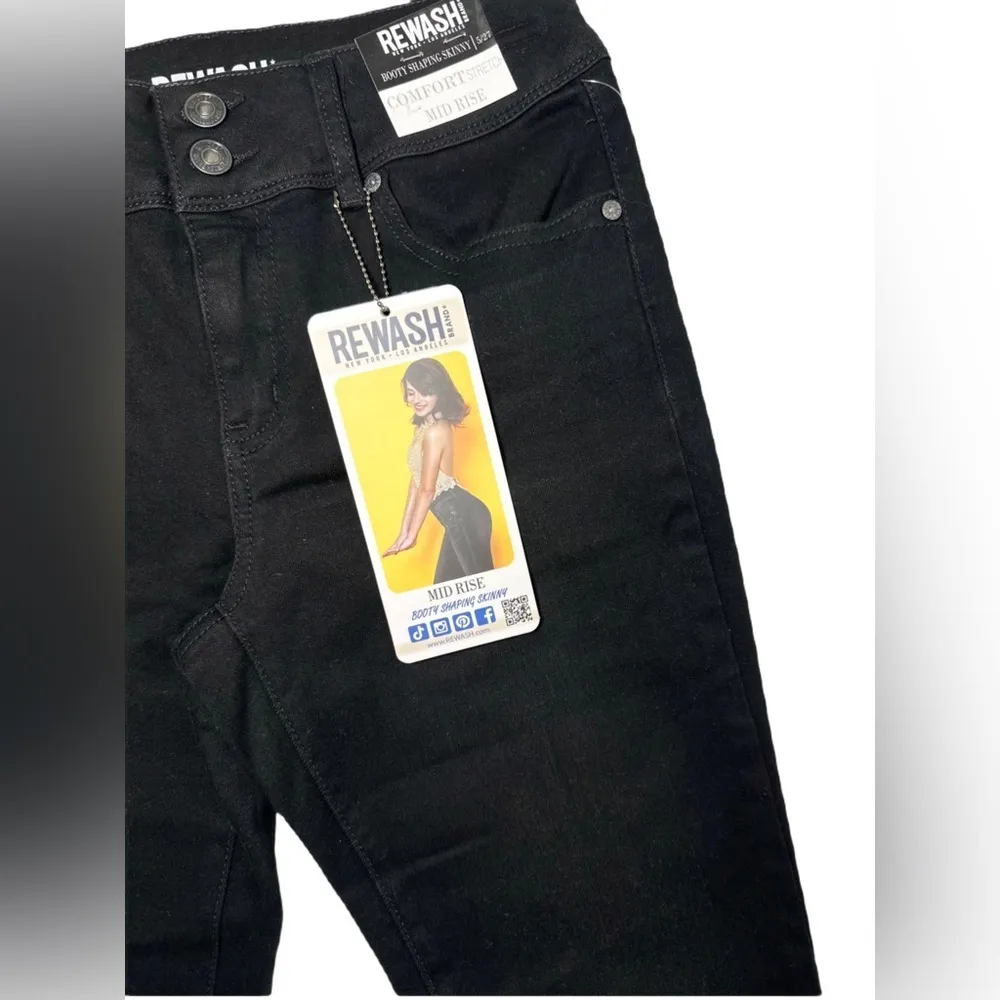 DRAFT REWASH Mid-Rise Booty-Shaping Skinny Jeans - Image 2