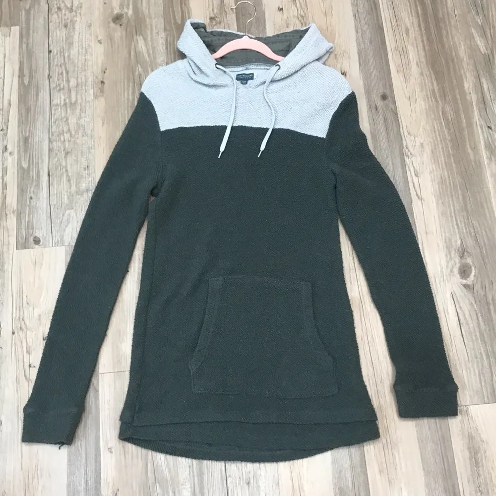 Woman’s Boho Earth Bound green sweatshirt Medium - Image 8