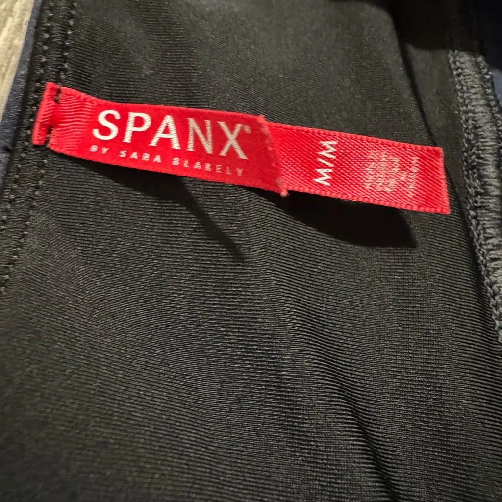 SPANX Women‎ Navy Blue Faux Leather Leggings Sz M with Blue and Teal Stripes 7/8 - Image 11
