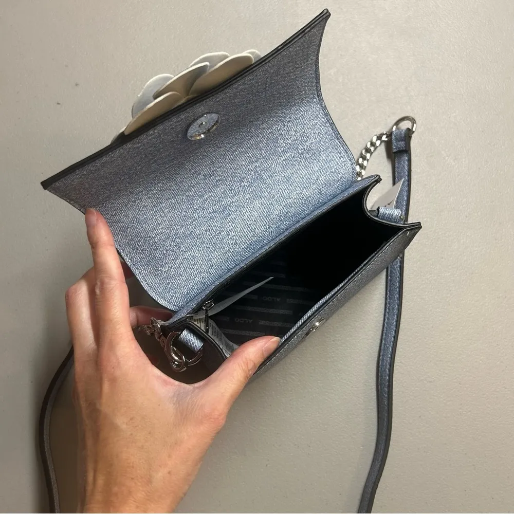 Aldo Mini Purse Bag Crossbody Light Denim Blue Flower Accent Snap Closure NWT - Image 3