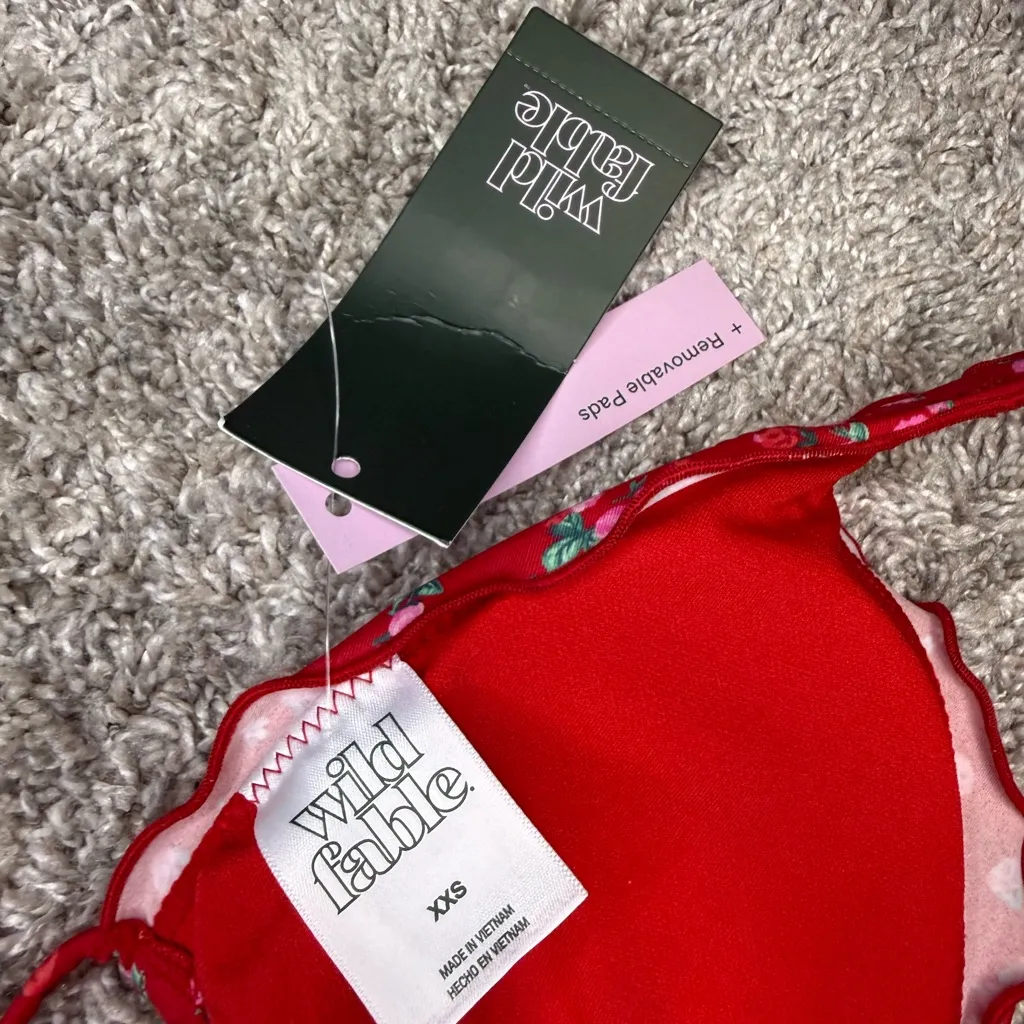 Wild Fable Red and Pink Dainty Floral Triangle Ruffle Bikini Top Size XXS NWT - Image 6