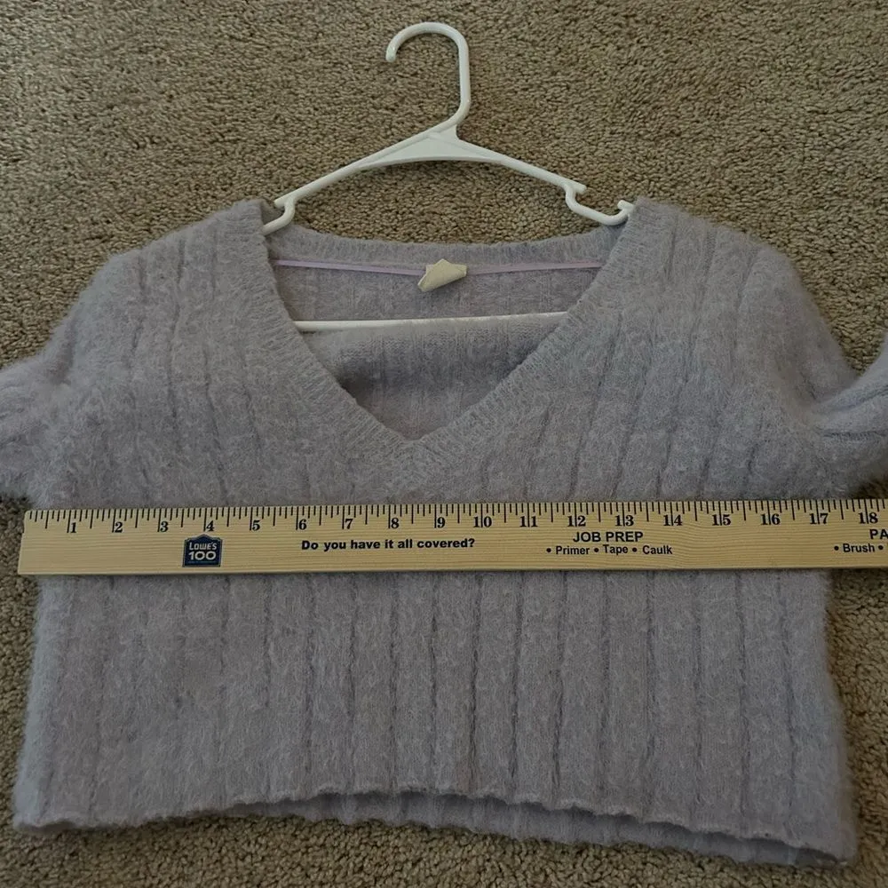 Purple Soft Fuzzy Cropped Urban Outfitters Size Small V-Neck Sweater - Image 4