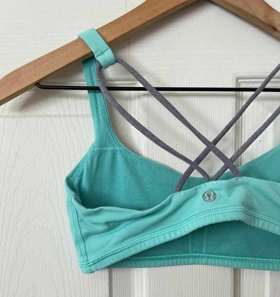 Lululemon blue / grey crossed back sports bra - Image 4