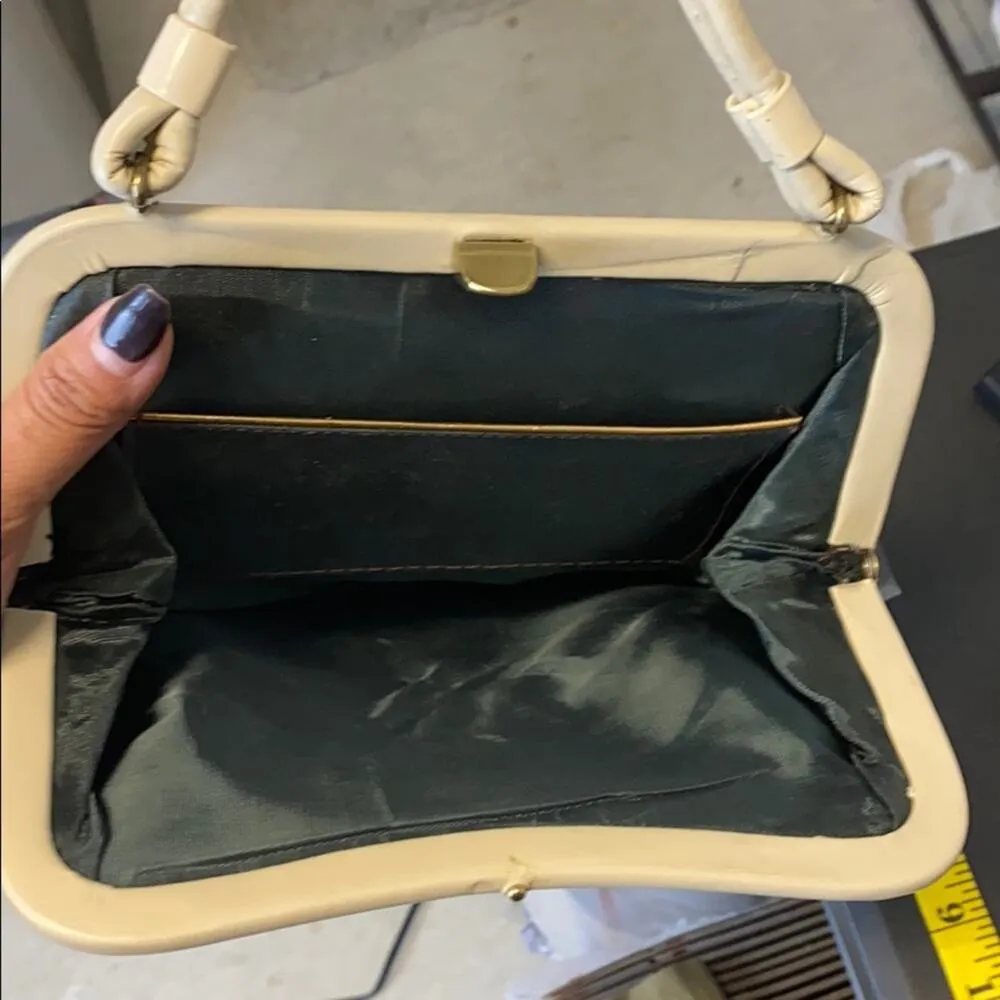 Vintage gold accents off white handbag granny core faux leather green interior - Image 2