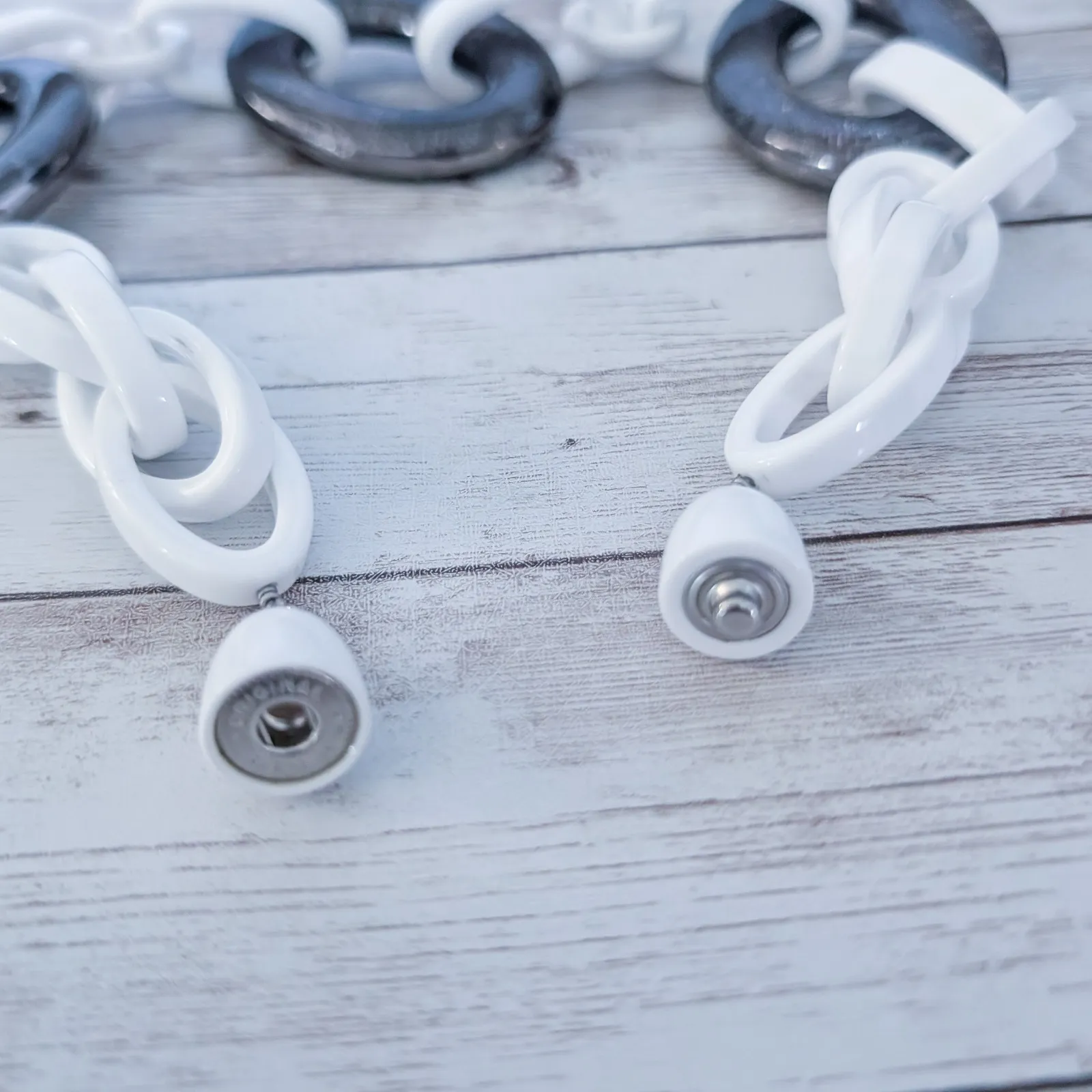 Vintage Statement Necklace Stunning Chunky White & Grey - Image 6
