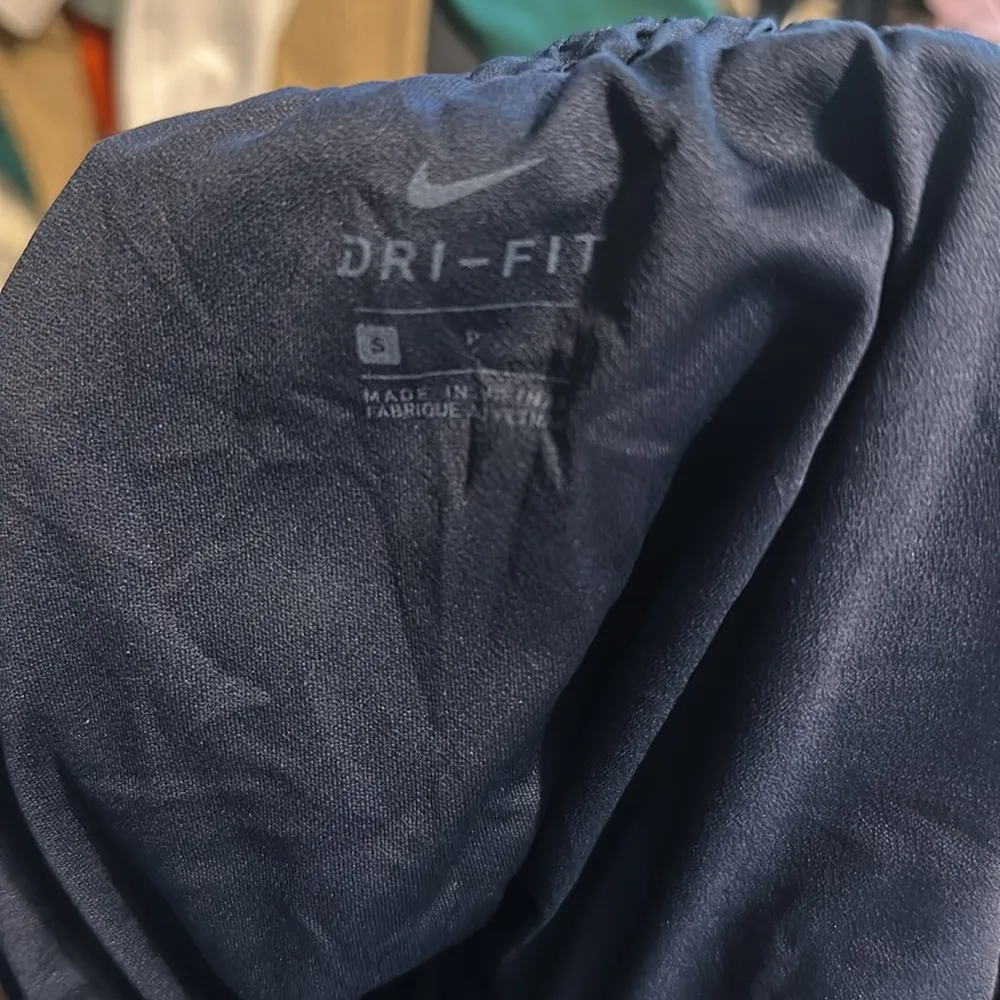 Nike Navy & Peach Athletic Running Shorts - Image 4