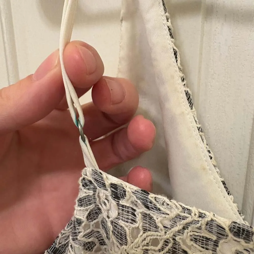 Banana Republic y2k lace spaghetti strap scandi girl - Image 3