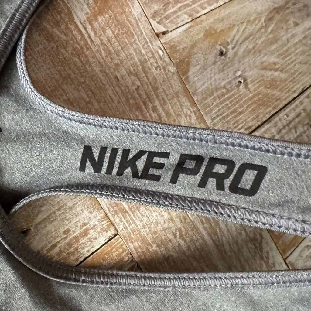 🏋️‍♀️Nike Pro Women’s Racerback Compression Tank Top🏋️‍♀️ ~M Gray Size M - Image 5