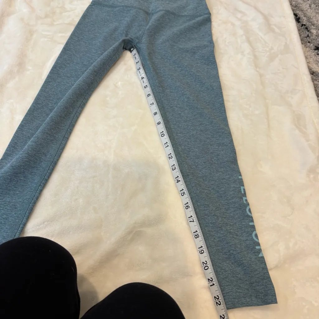 Beyond Yoga Small/XS Lot Tank and 2 Pairs of Cropped Leggings - Image 3