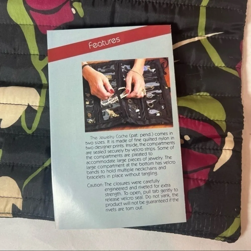 The Jewelry Cache Jewelry Holder Floral Pattern Black - Image 9