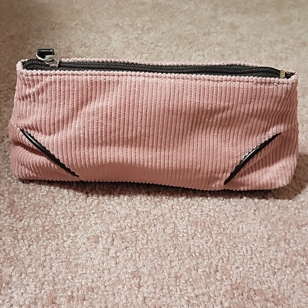 Estee Lauder Handbag and Pouch Set - Image 5