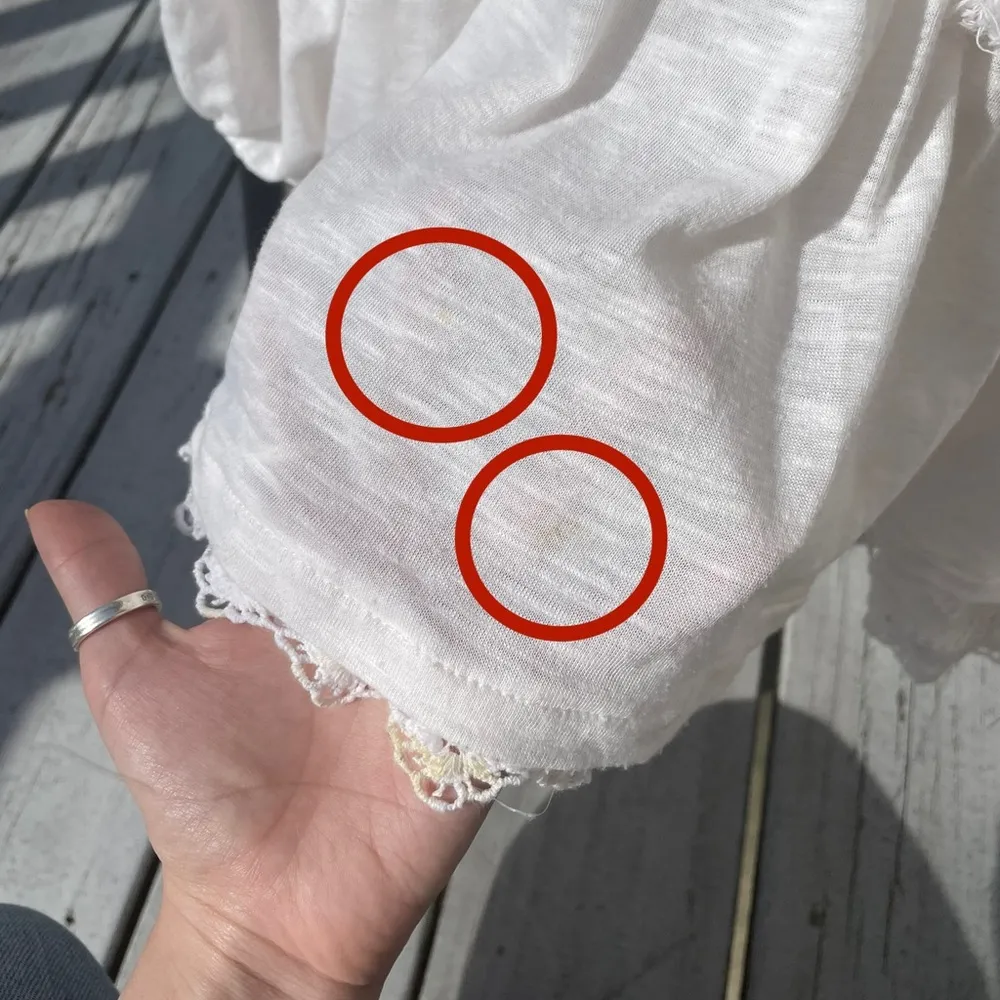 White Long Sleeve Floral Top Size S - Image 6