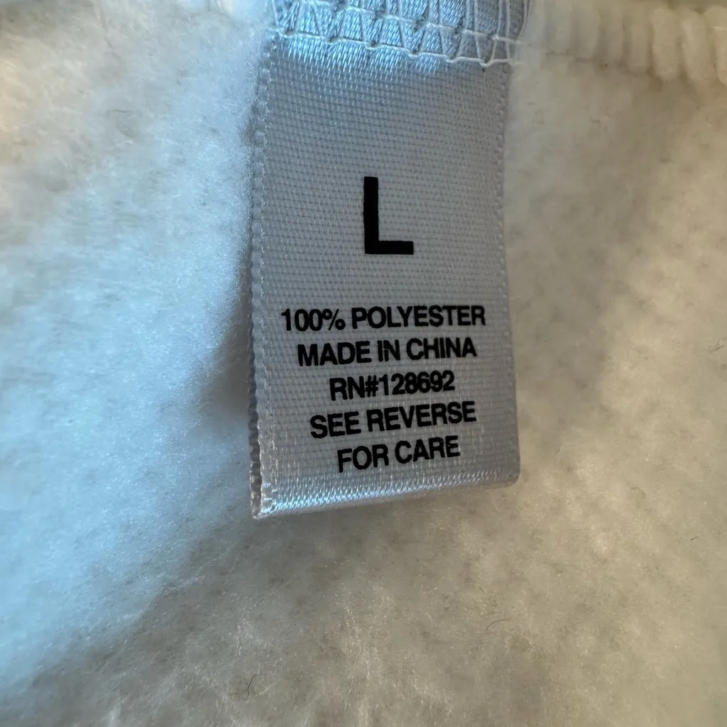 Madden Girl White Sherpa Jogger Set Star Accent - Image 8