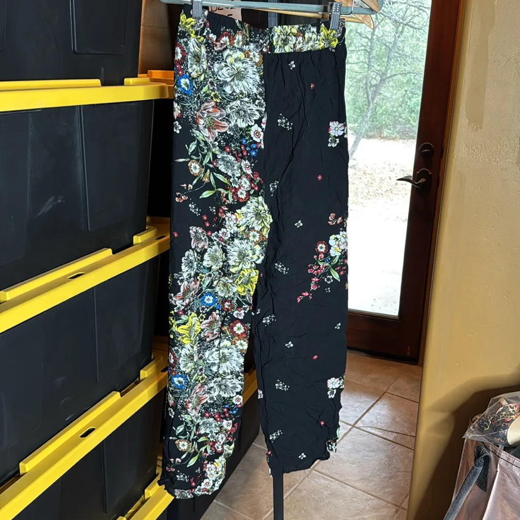 NWT Beulah Style Balan Black Floral Wide Leg Pants Size Small - Image 6