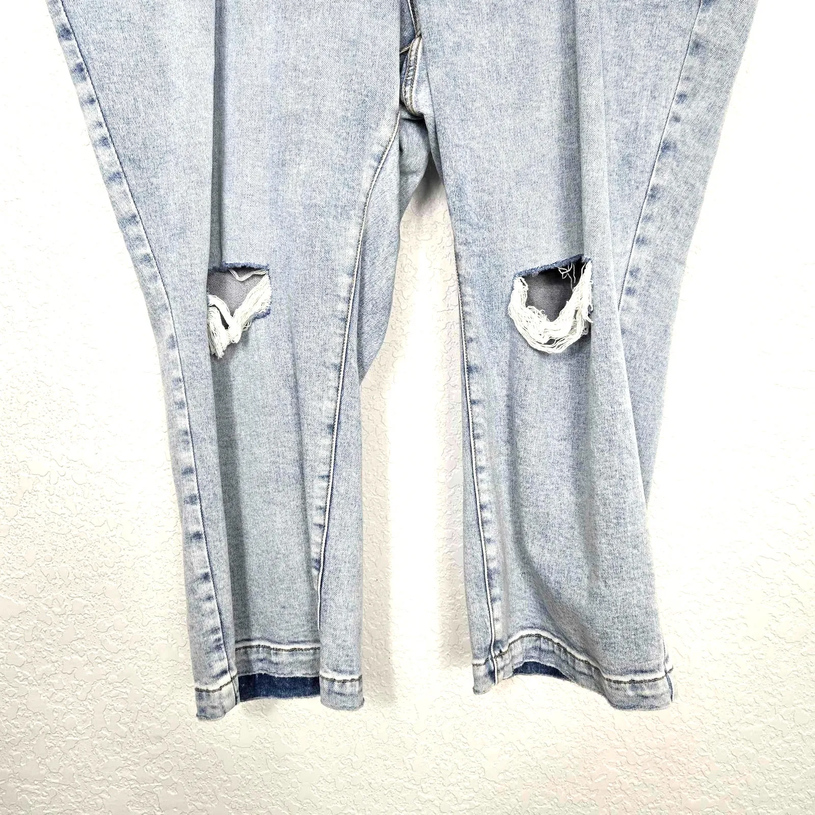 NWT Lane Bryant Signature Fit Straight Crop Jean Size 20 - Image 5