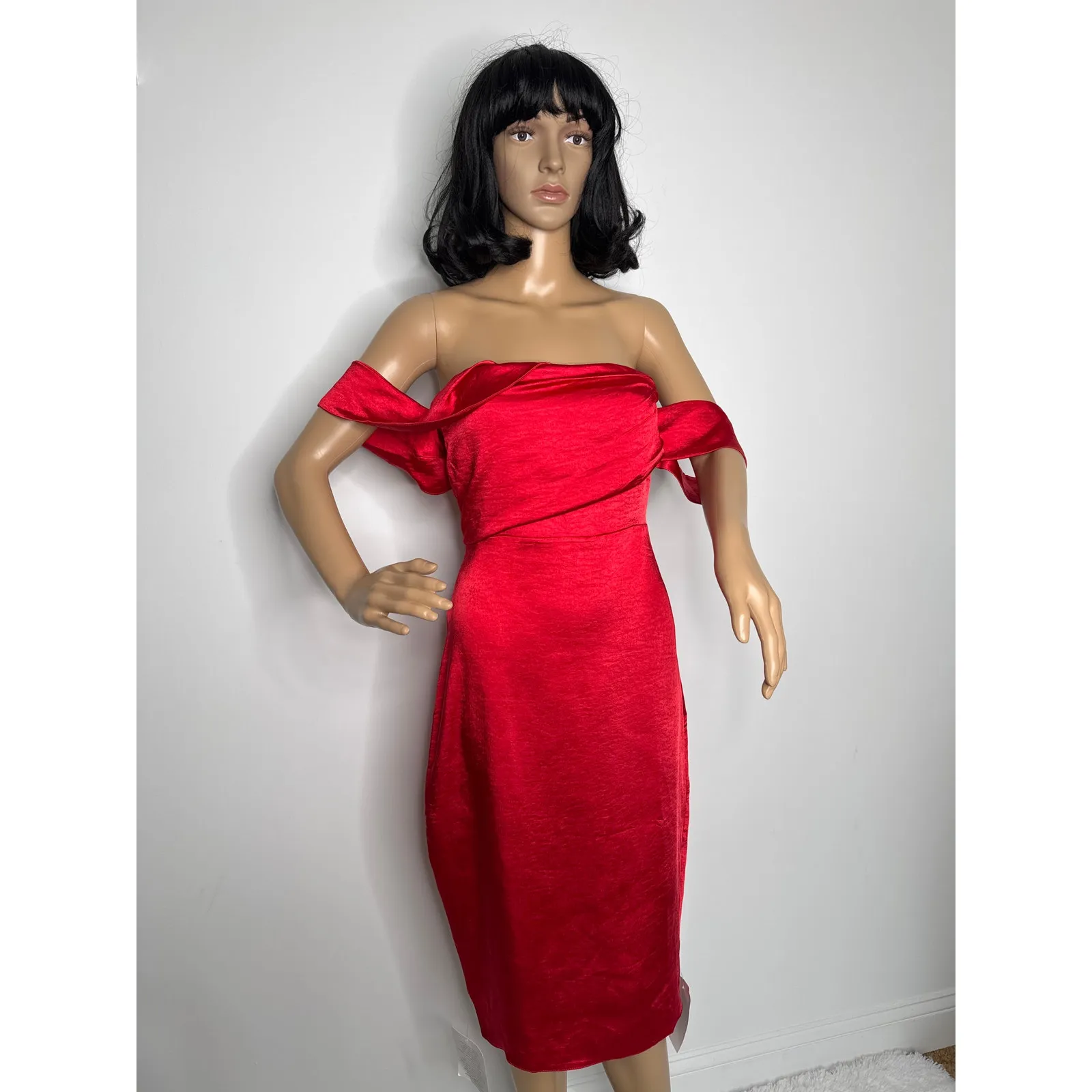 NWT Vesper London Red Off - Image 10