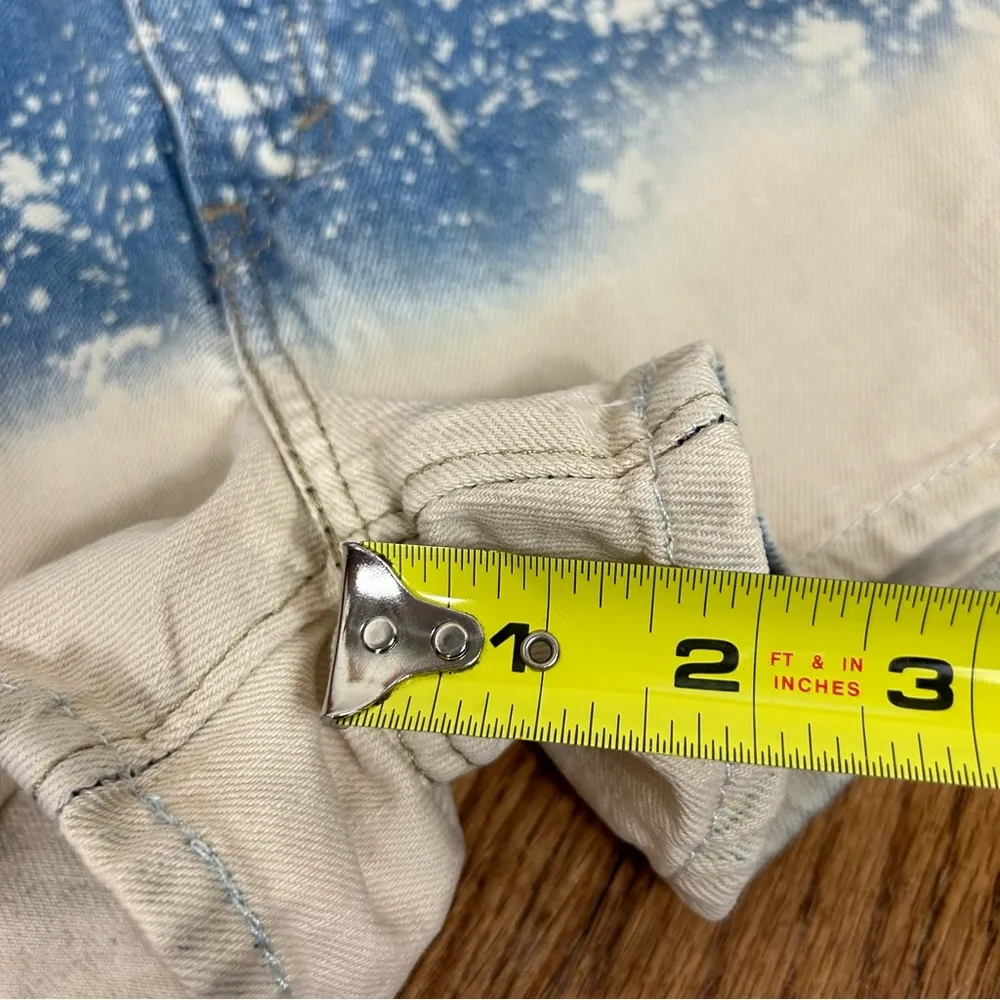 Levi’s | High Rise Bleached Denim Shorts NWT - Image 10